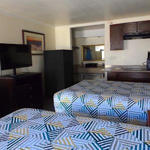Deluxe Queen Room Two Queen Beds Non-Smoking